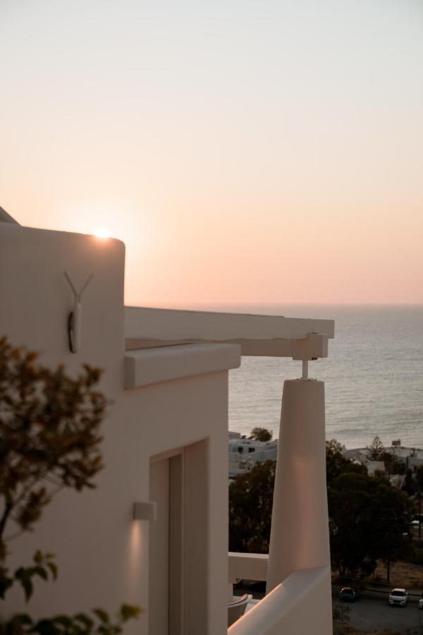 Mon Signor (Adults Only) Hotel คามารี ภายนอก รูปภาพ